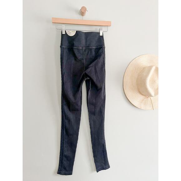 NWT Aerie OFFLINE Seamless Ribbed Cable High Waist Legging 7/8 Washed Black Sz S - Picture 5 of 9